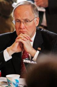 Giv Jim Douglas AP Photo/Toby Talbot