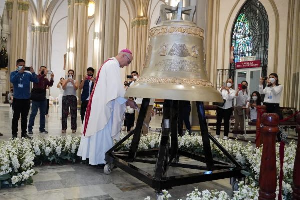 The ‘Voice of the Unborn’ bell arrives at the Cathedral of St. Peter the Apostle in Guayaquil, Ecuador, in 2022. Family News Service.