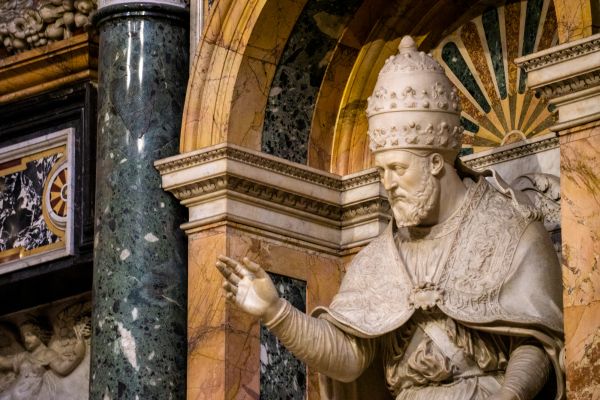 Tomb of Pope Clement VIII. Credit: Henri Waerenburgh/Wikipedia
