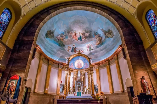 The altar of St. Casimir Church in Buffalo, New York. Credit: Michael Shriver/buffalophotoblog.com