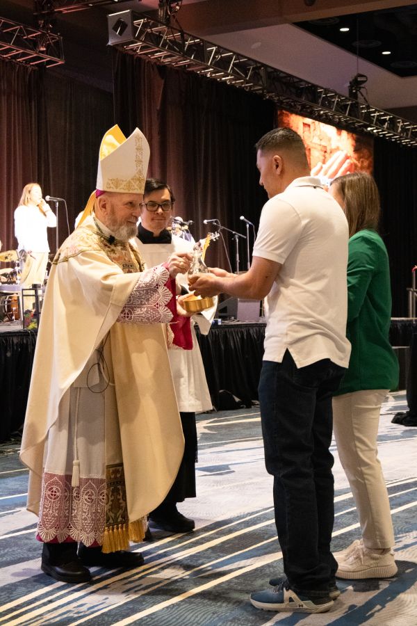Archbishop Samuel J. Aquila celebrates a special Mass for those in attendance at the Hispanic Eucharistic Convent on April 27, 2024, in Denver. Credit: Denver Catholic