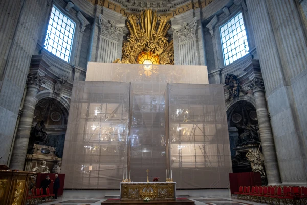 Scaffolding also surrounds the Altar of the Chair in St. Peter's Basilica, Tuesday, Oct. 8, 2024. Credit: Daniel Ibáñez/CNA