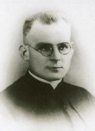 Blessed Józef Jankowski (1910-1941), a Pallottine priest, whose writings reveal his ardent love for God, showed his great love for war refugees by providing them food and shelter in one of his society’s seminaries. Credit: Photo courtesy of Pallottines Sources, public domain, via Wikimedia Commons