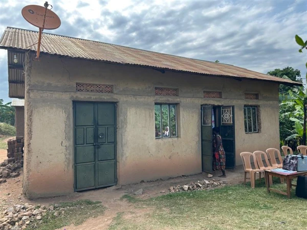 A personal residence belonging to a more wealthy person in the region is rented for outpatient clinics. The personal home is in Sheema district not far from Nyabwina, but the roads are terrible and near impossible to travel at times. Credit: MaterCare International