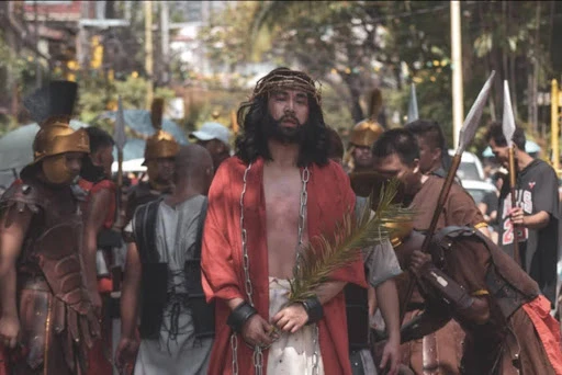 The trial of Jesus is portrayed on Philippine streets. Credit: Mark Akino