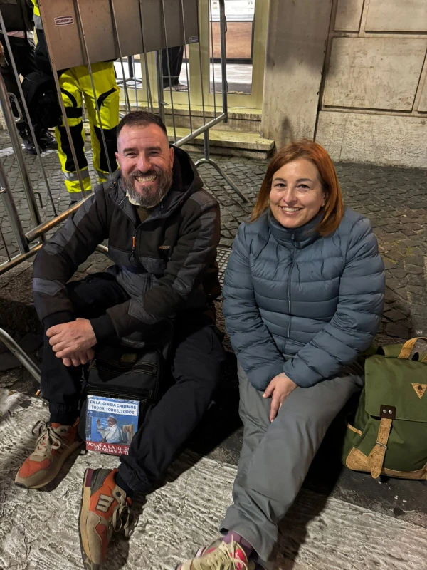 Left to right: Ismael and his friend Dalia traveled from Barcelona, Spain, for the funeral of Pope Francis. Credit: Ursula Murua/EWTN News