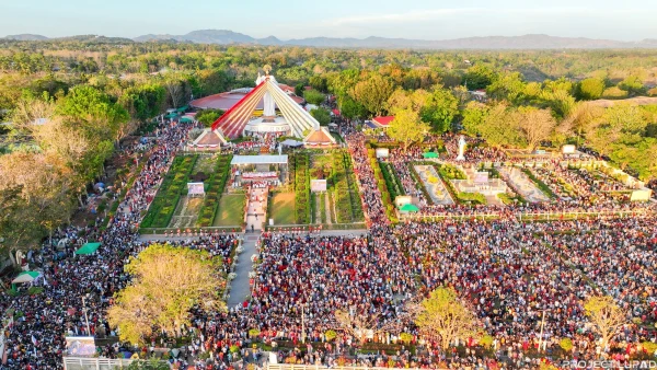 Crowds of pilgrims gather at the Divine Mercy Shrine in the Philippines. Credit: Project Lupad via Divine Mercy Shrine, Archdiocese of Cagayan de Oro