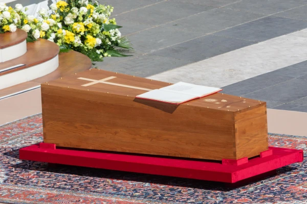 A view of the coffin of Pope Francis resting before the altar at the funeral Mass on St. Peter’s Square, April 26, 2025. Credit: Daniel Ibáñez/CNA