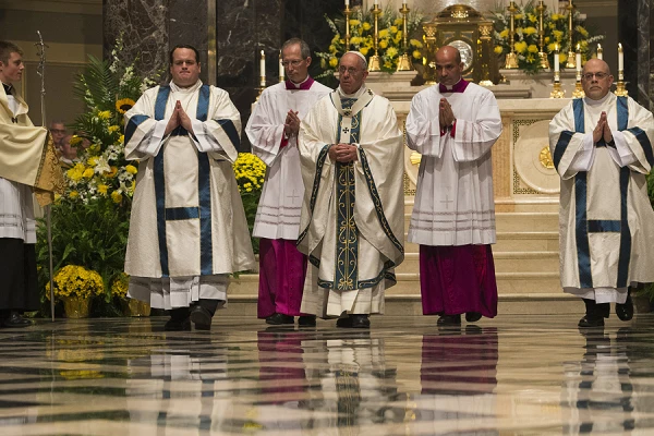 Pope Francis says Mass for clergy and religious in Philadelphia's Cathedral Basilica of Sts. Peter and Paul, Sept. 26, 2015. Credit: L'Osservatore Romano.