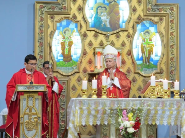Father Hugo Sánchez and then-Bishop Robert Prevost during a Mass in Chiclayo, Peru. Credit: Photo courtesy of Father Hugo Gabriel Sánchez