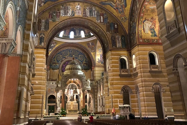 The interior of the Cathedral Basilica of St. Louis, in Missouri. Credit: Jonah McKeown/CNA