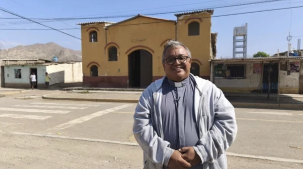Father David Farfán in front of the chapel dedicated to St. Nicholas of Tolentine in San Nicolás outside of Chiclayo, Peru. Credit: Diego López Marina/EWTN News