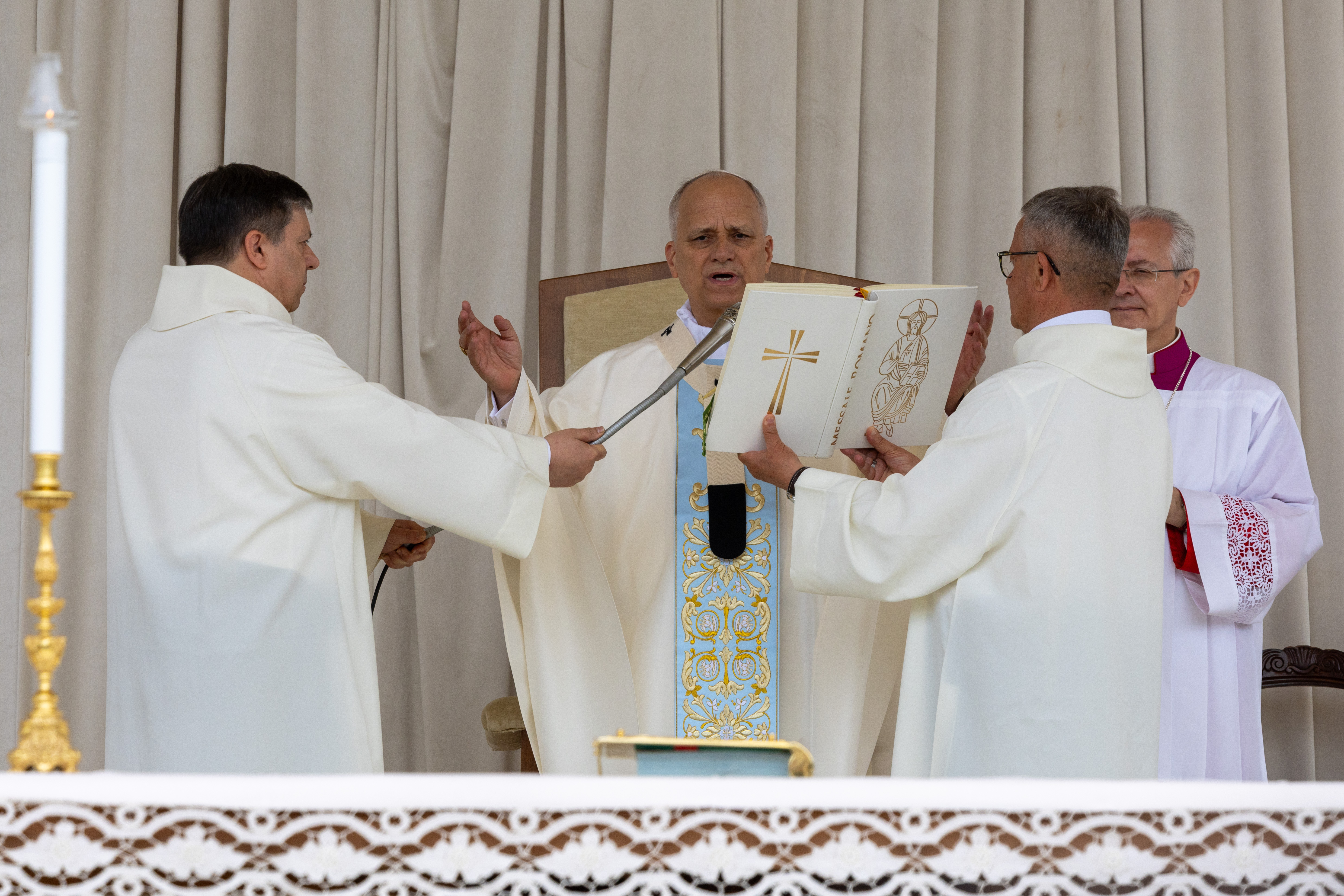 Pope Leo XIV concelebrates Mass in Piazza Bartolo Longo in the Italian city of Pompei, Italy, on Friday, May 8, 2026. | Credit: Daniel Ibáñez/EWTN News