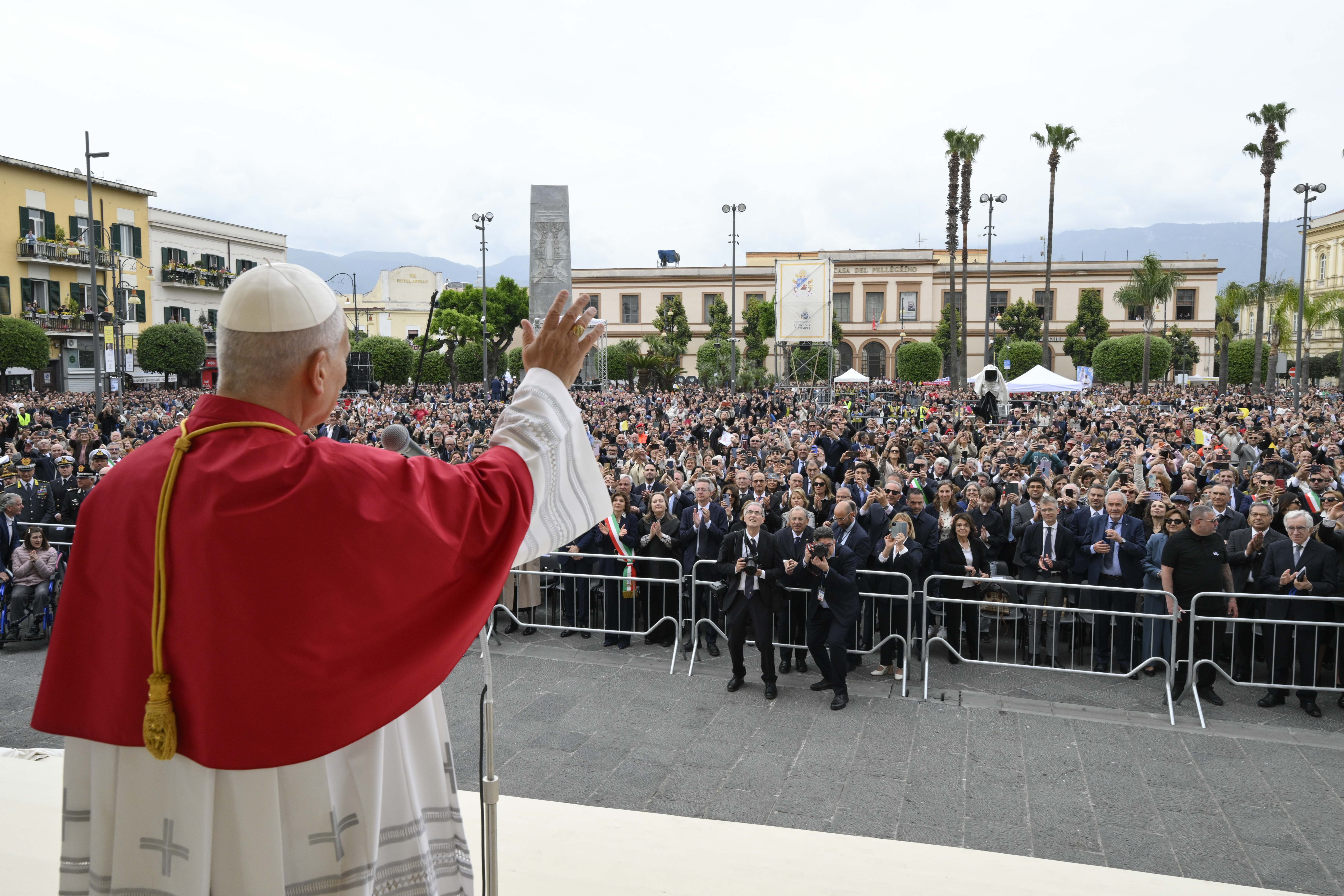 Pope Leo XIV greets crowds at the Pontifical Shrine of the Blessed Virgin of the Rosary of Pompei, Italy, on Friday, May 8, 2026. | Credit: Vatican Media