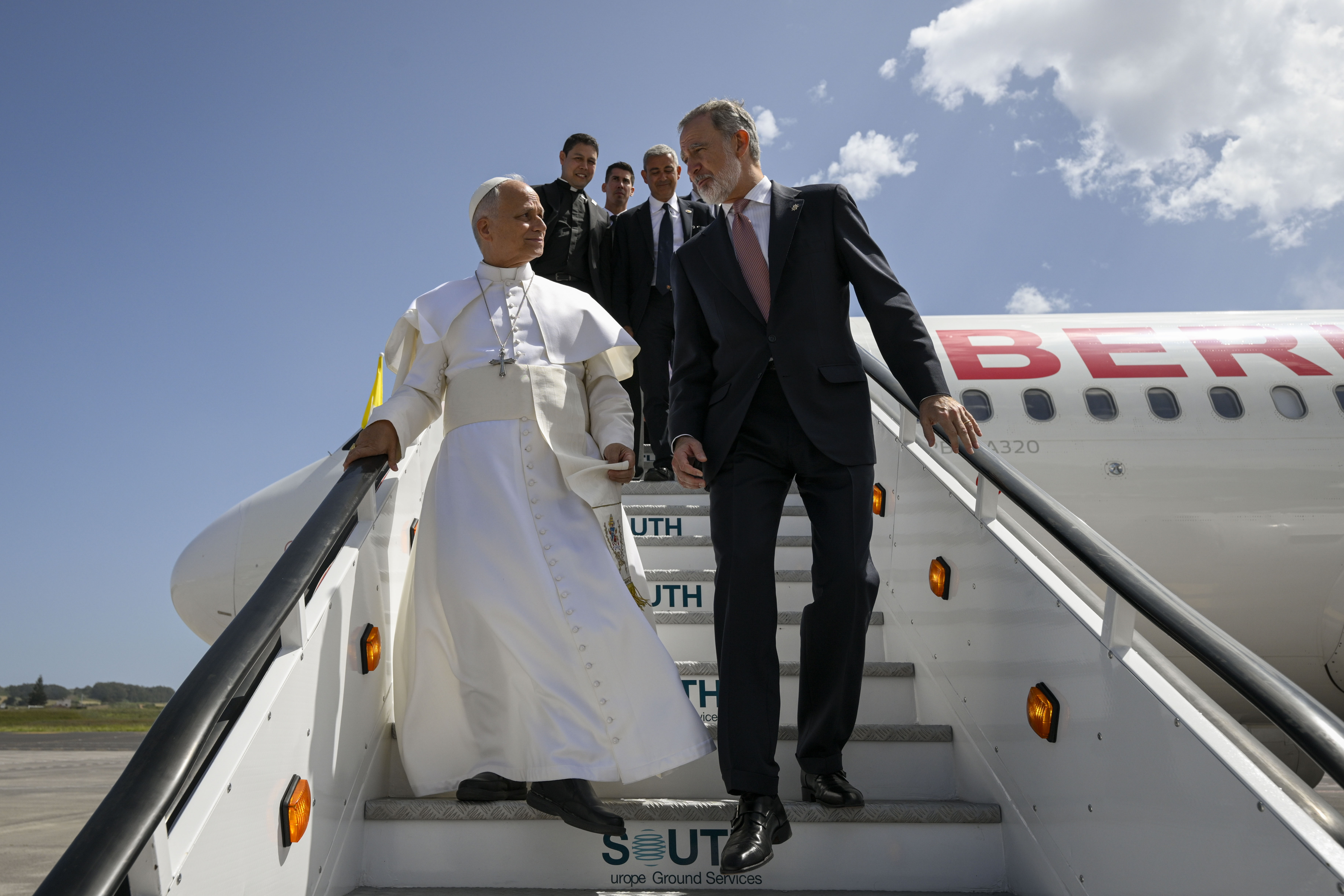 Pope Leo XIV leaves the plane he was to take back to Rome on June 12, 2026, from Tenerife, Spain. A malfunction on the plane forced the Holy Father to depart the aircraft unexpectedly.  | Credit: Vatican Media