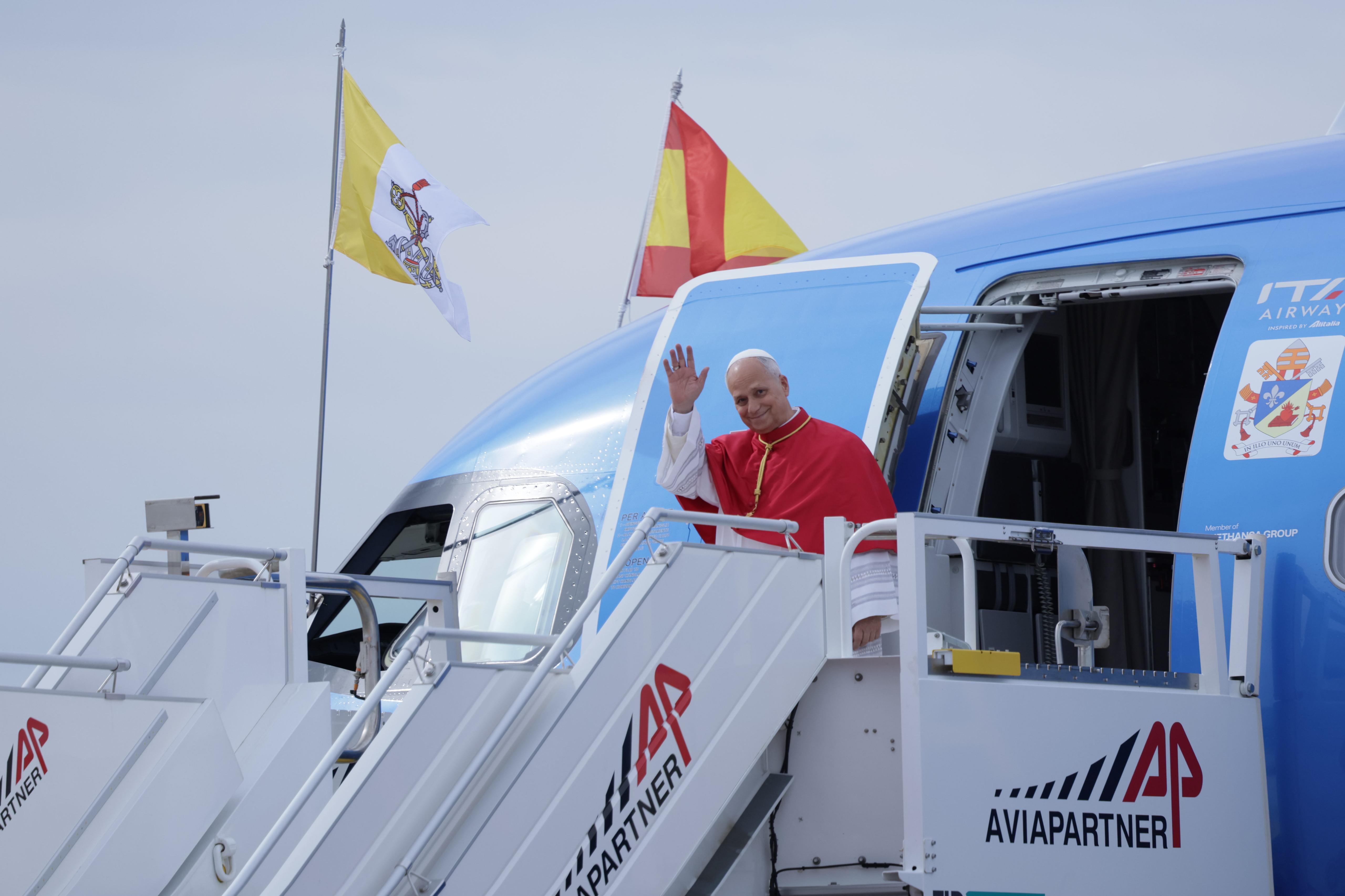 Pope Leo XIV disembarks from an ITA Airways flight from Rome to Madrid, Spain, on June 6, 2026. | Credit: Daniel Ibanez/EWTN News
