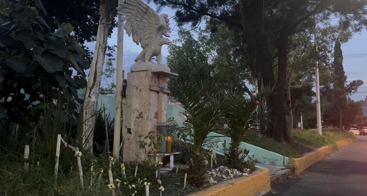 Cenotaph on the streets of Nezahualcóyotl, Mexico, in August 2026. | Credit: Diego López Colín/ACI Prensa