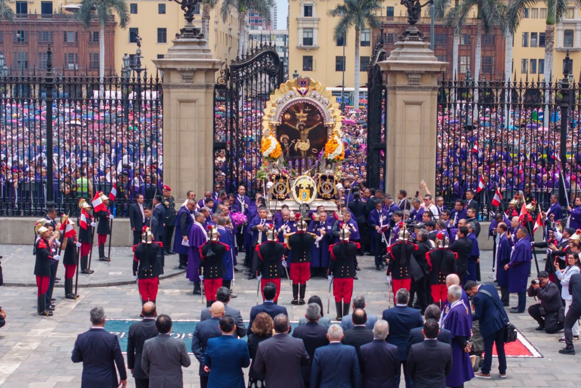 The Lord of the Miracles enters the Government Palace of Peru on Oct. 19, 2026, for the first time in 40 years. | Credit: ©ANDINA/Editora Perú